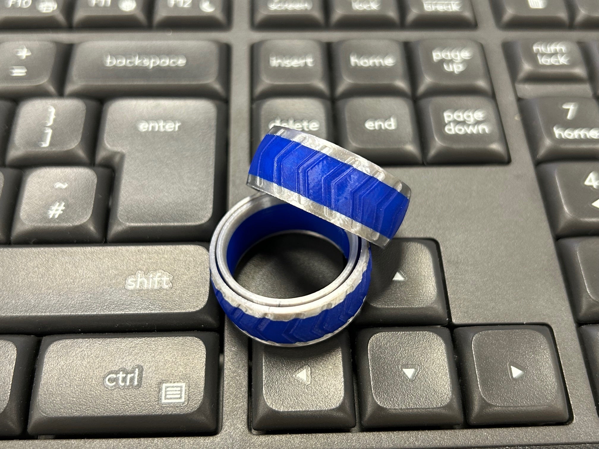 FIDGET RING - WEARABLE SLIMLINE DESIGN - 6 DESIGNS