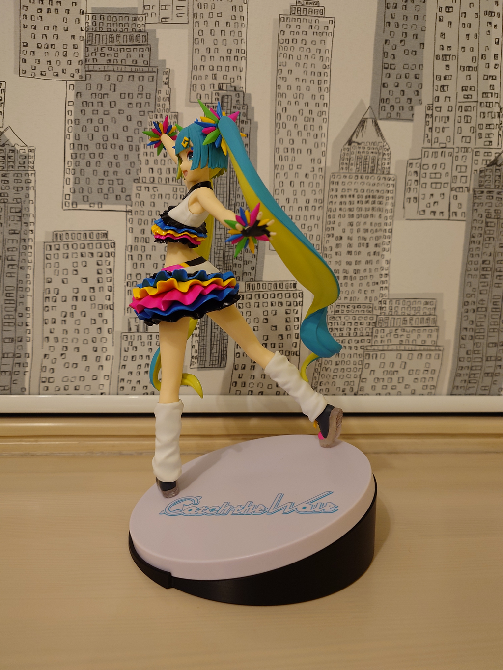 Simple angled figurine stand (15 degrees)
