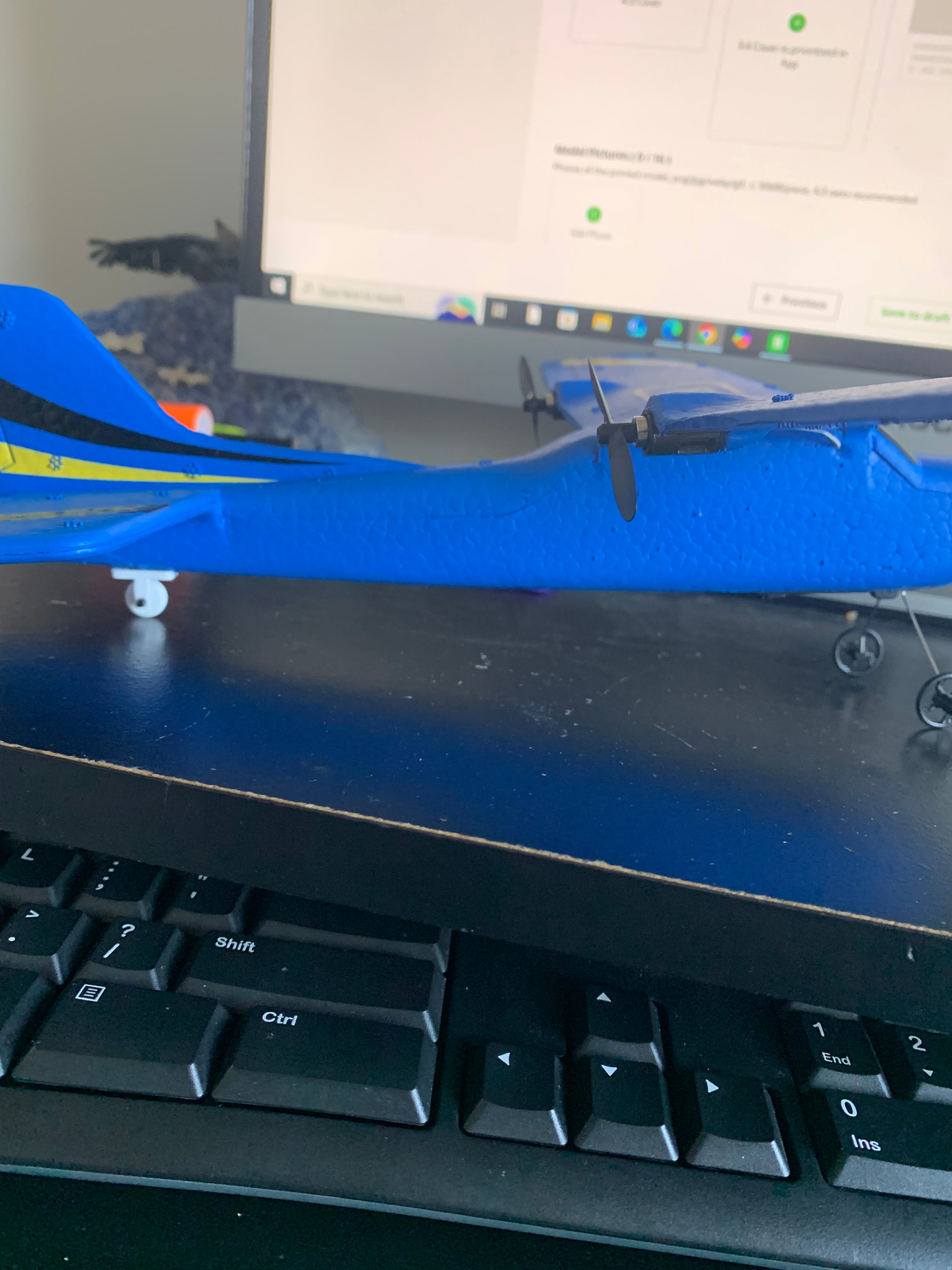 RC plane rear landing gear
