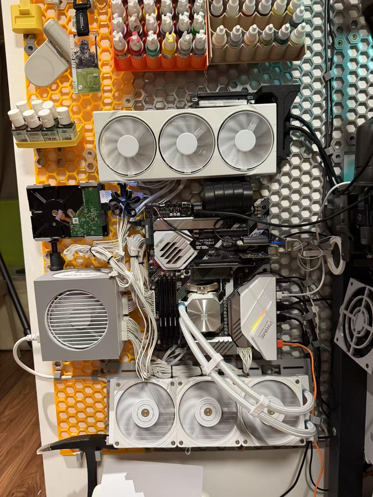 Honeycomb Storage Wall (HSW)蜂窝储物墙 墙面收纳系统