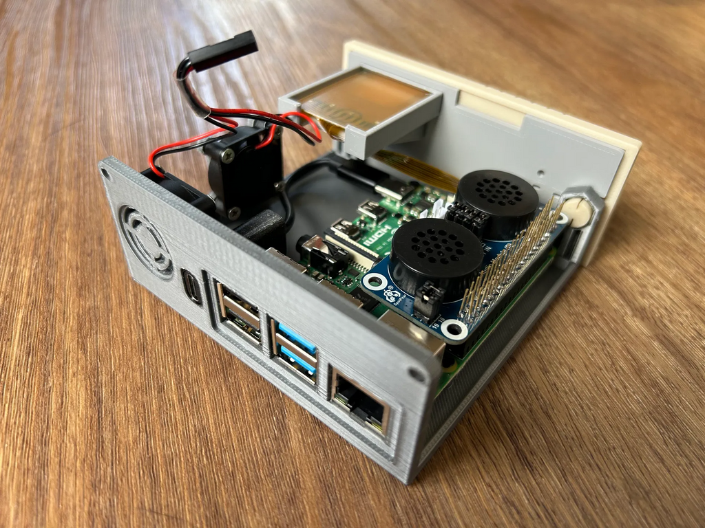 Retro Desktop PC Raspberry Pi case