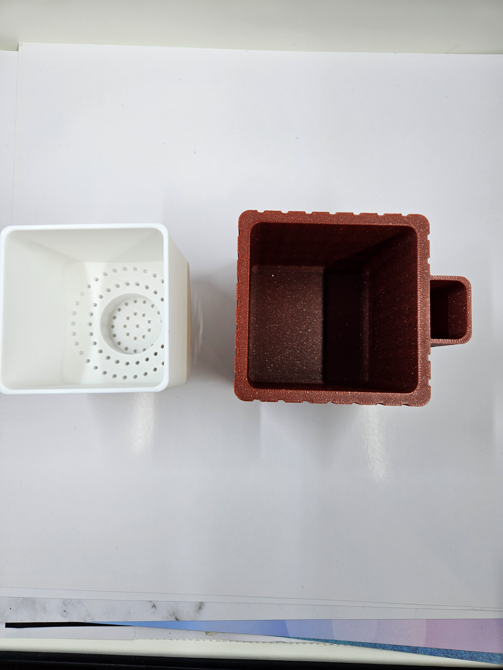 planter / self watering