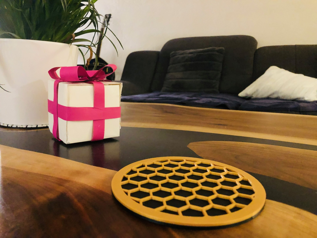 Coaster Hexagon with wall
