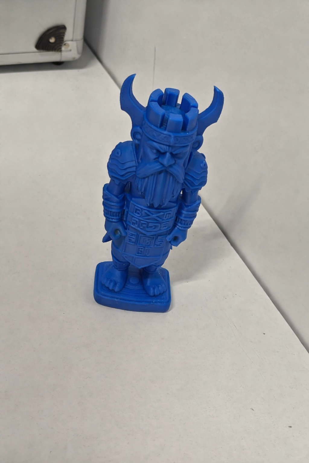 Viking Warrior Statue – Detailed Mini Figure