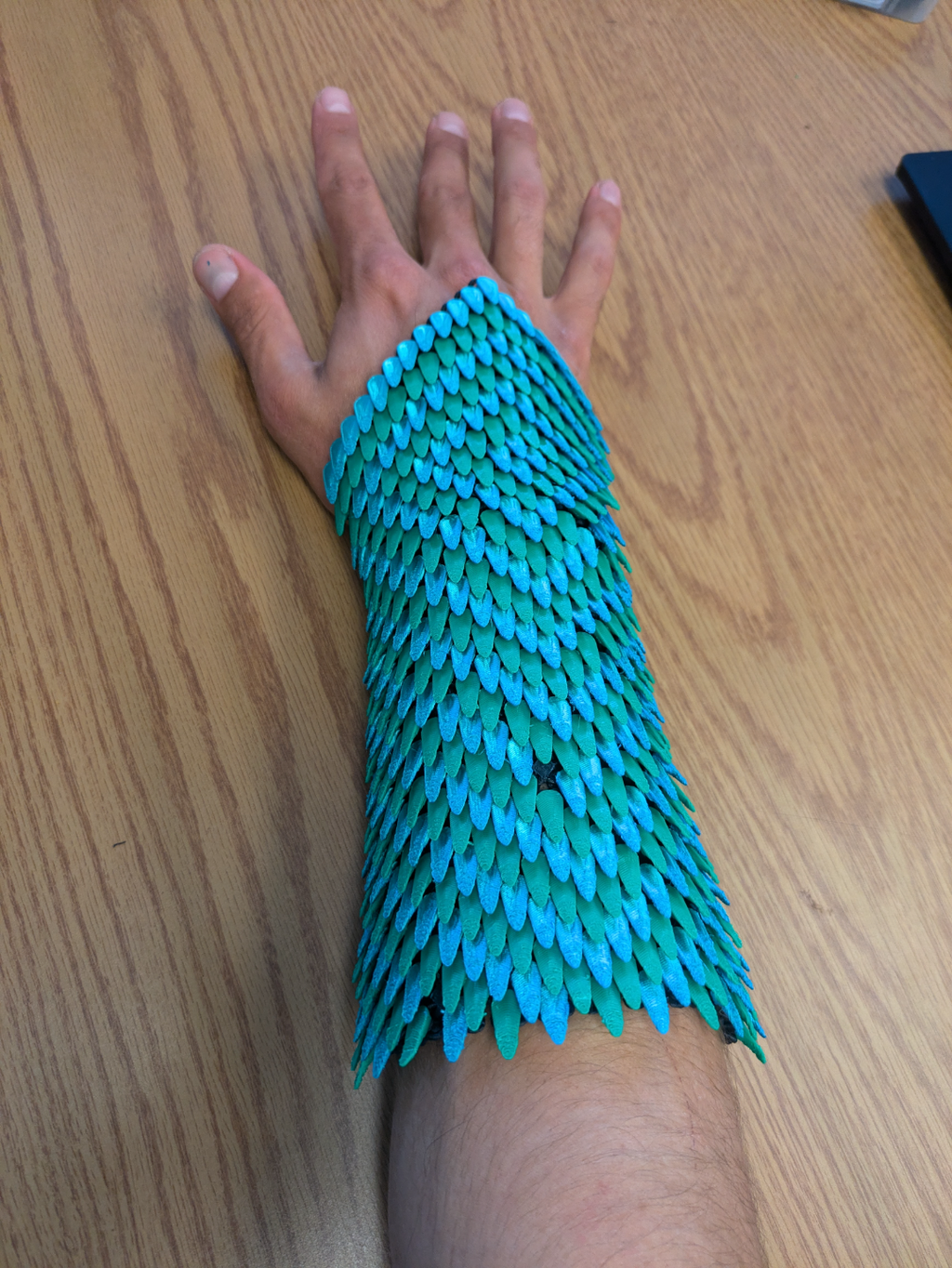 chainmail fabric arm bracer