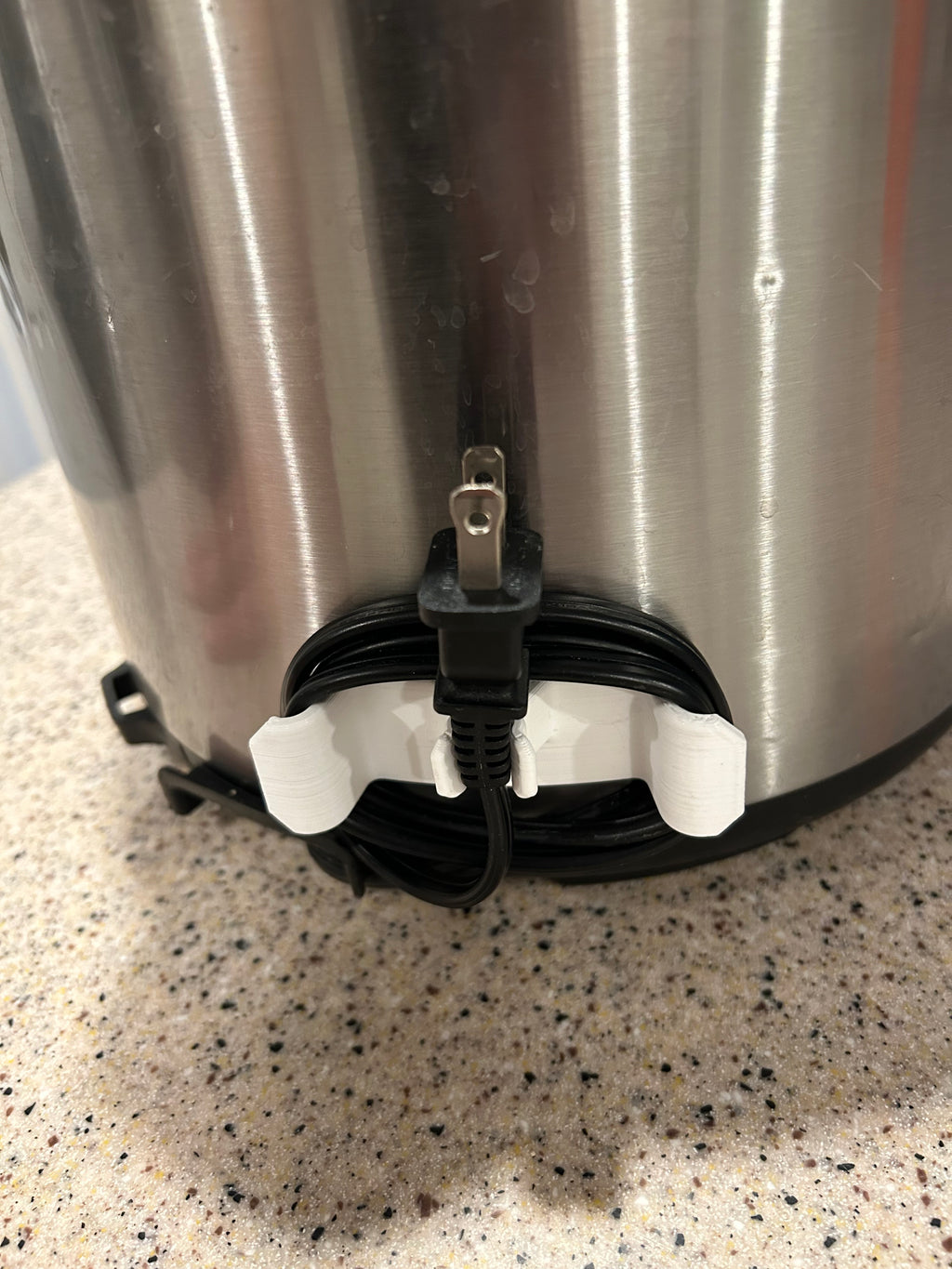 Cord Wrap, plug holder, curved or flat surface