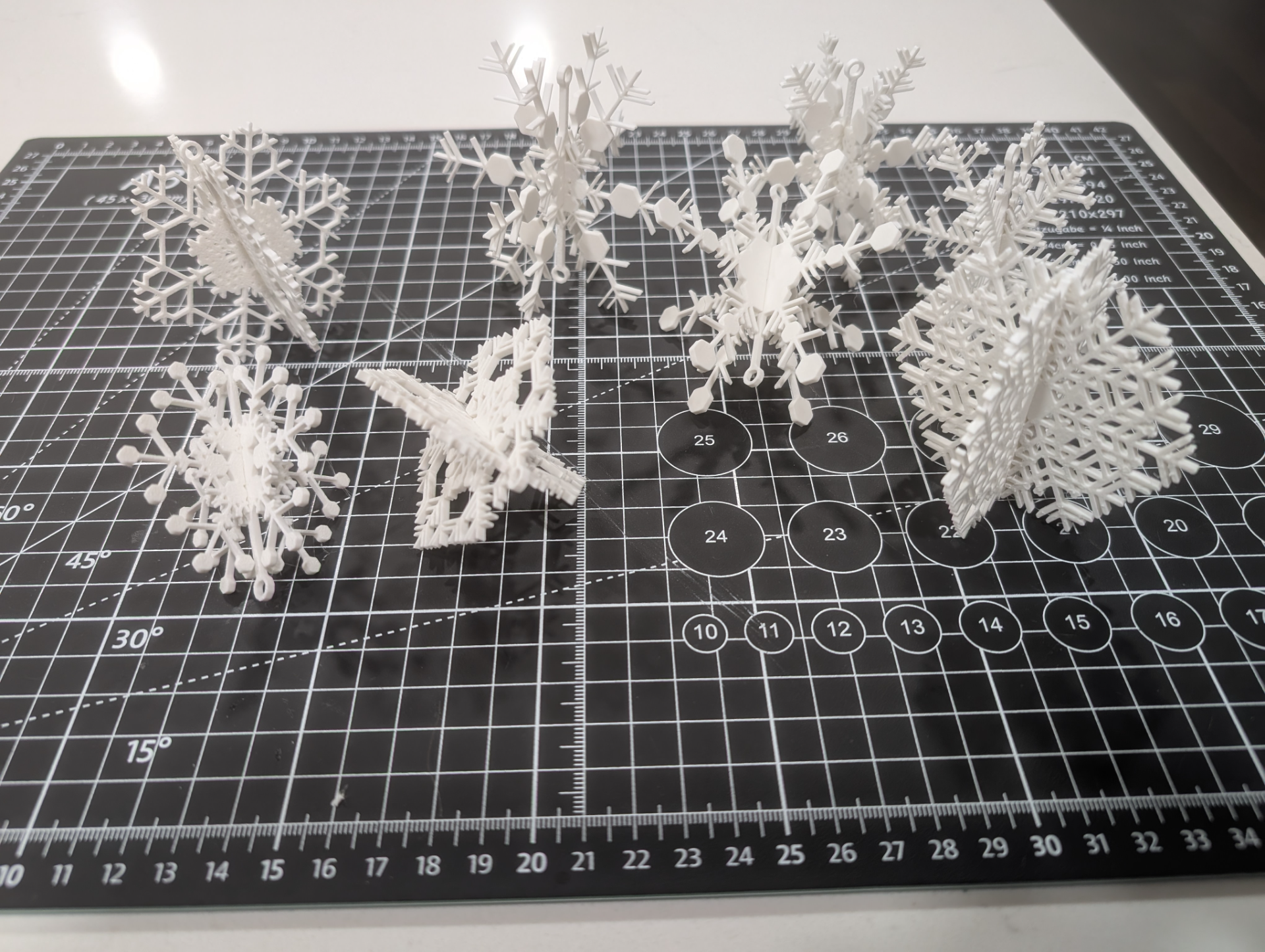 3D snowflake ornament (Set of 8 different designs)