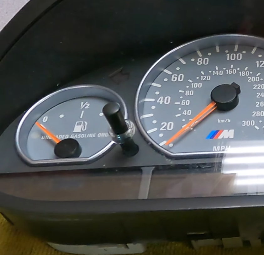 BMW e46 Instrument Cluster Push-Twish Button