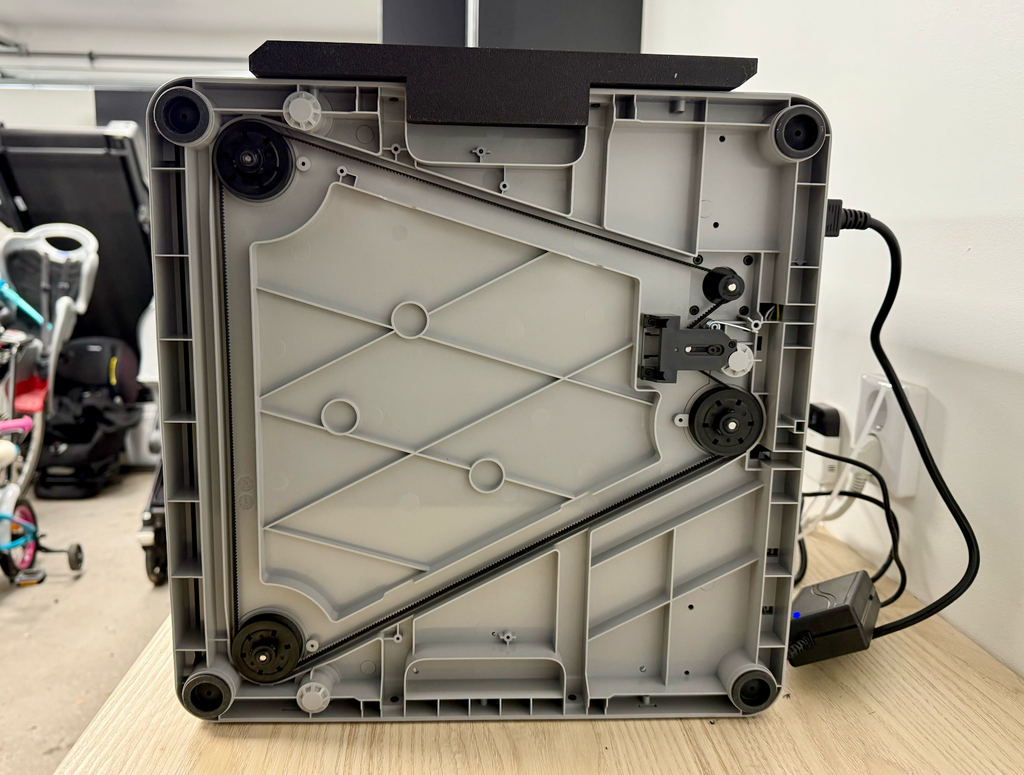 Slim, no wiggle build plate holder (1 to 8 slots)