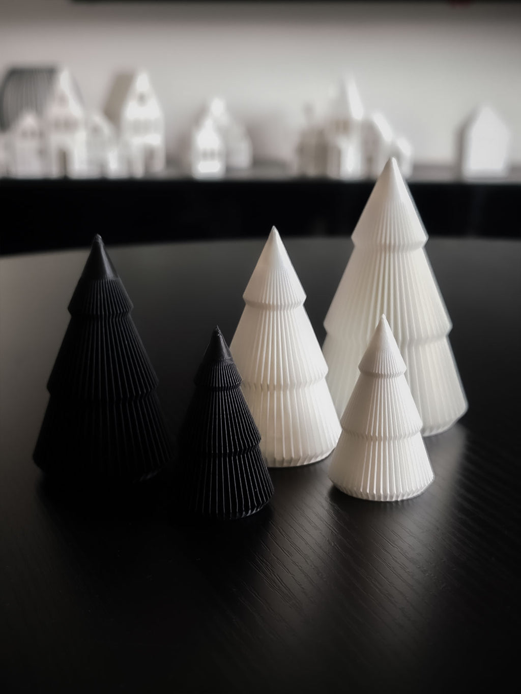 Minimalistische Mini-Tannenbäume