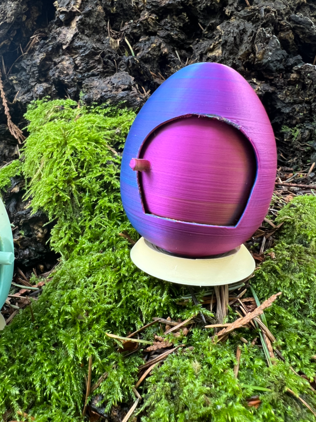 Super easy print Easter House Egg door opening