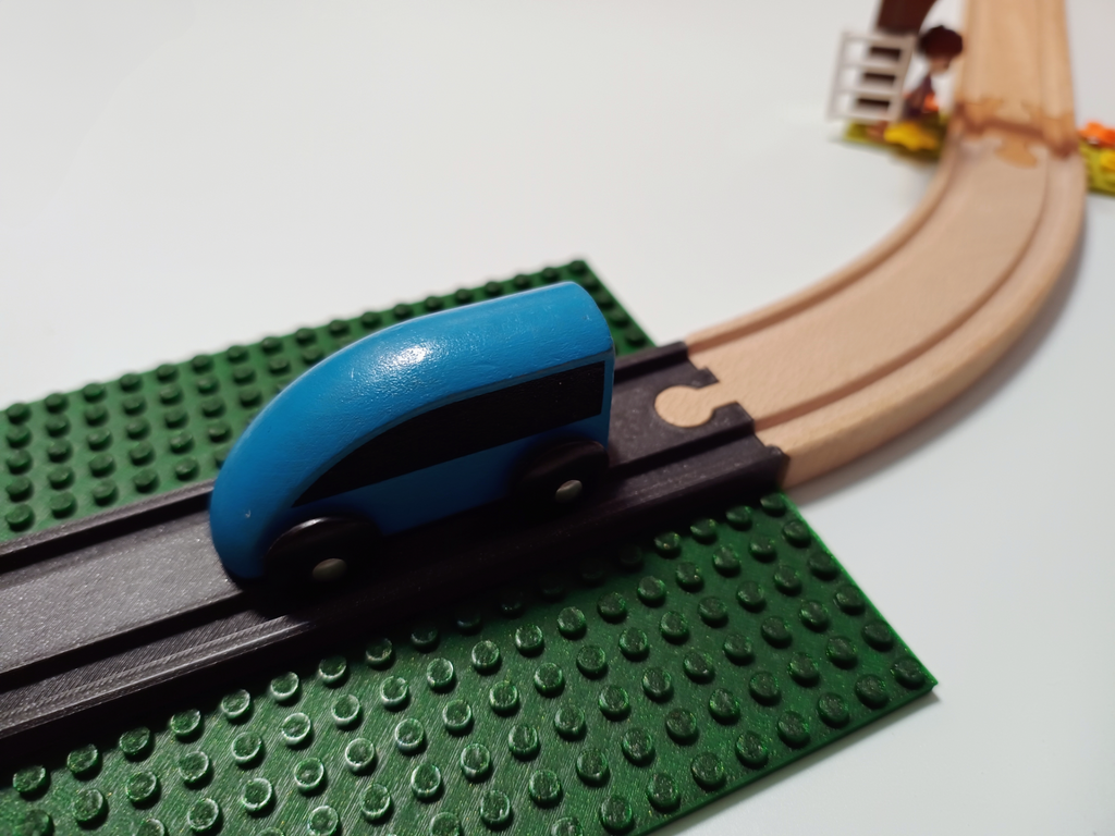 Rails with LegoBricks plate (wooden rails)