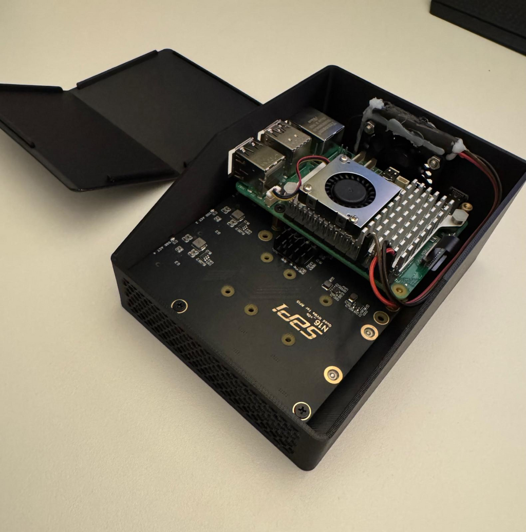 Case for Raspberry Pi 5 & 52Pi N16 NVMe expansion