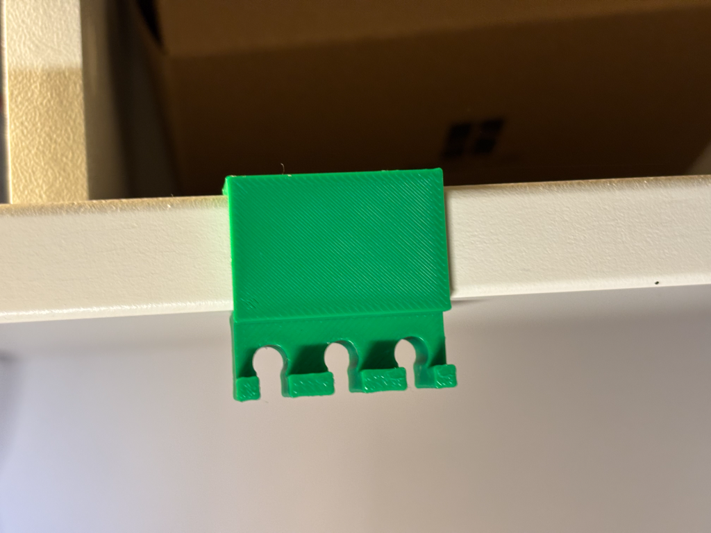 Scalable cable organiser for IKEA draws