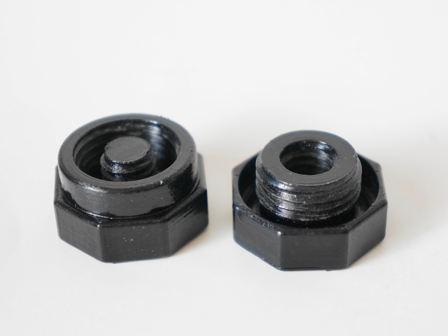 Coaxial threaded heavy duty leveler