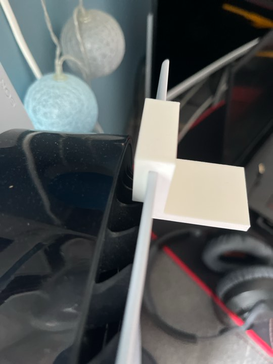 Headphone holder for ps5