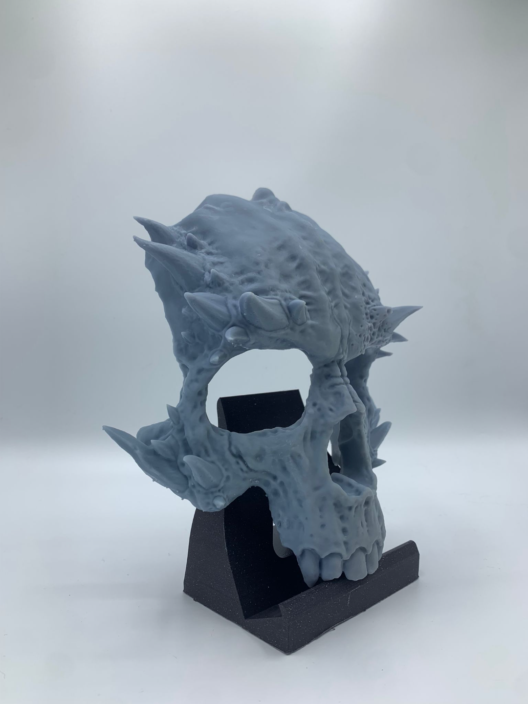 creepy hallowen demon mask