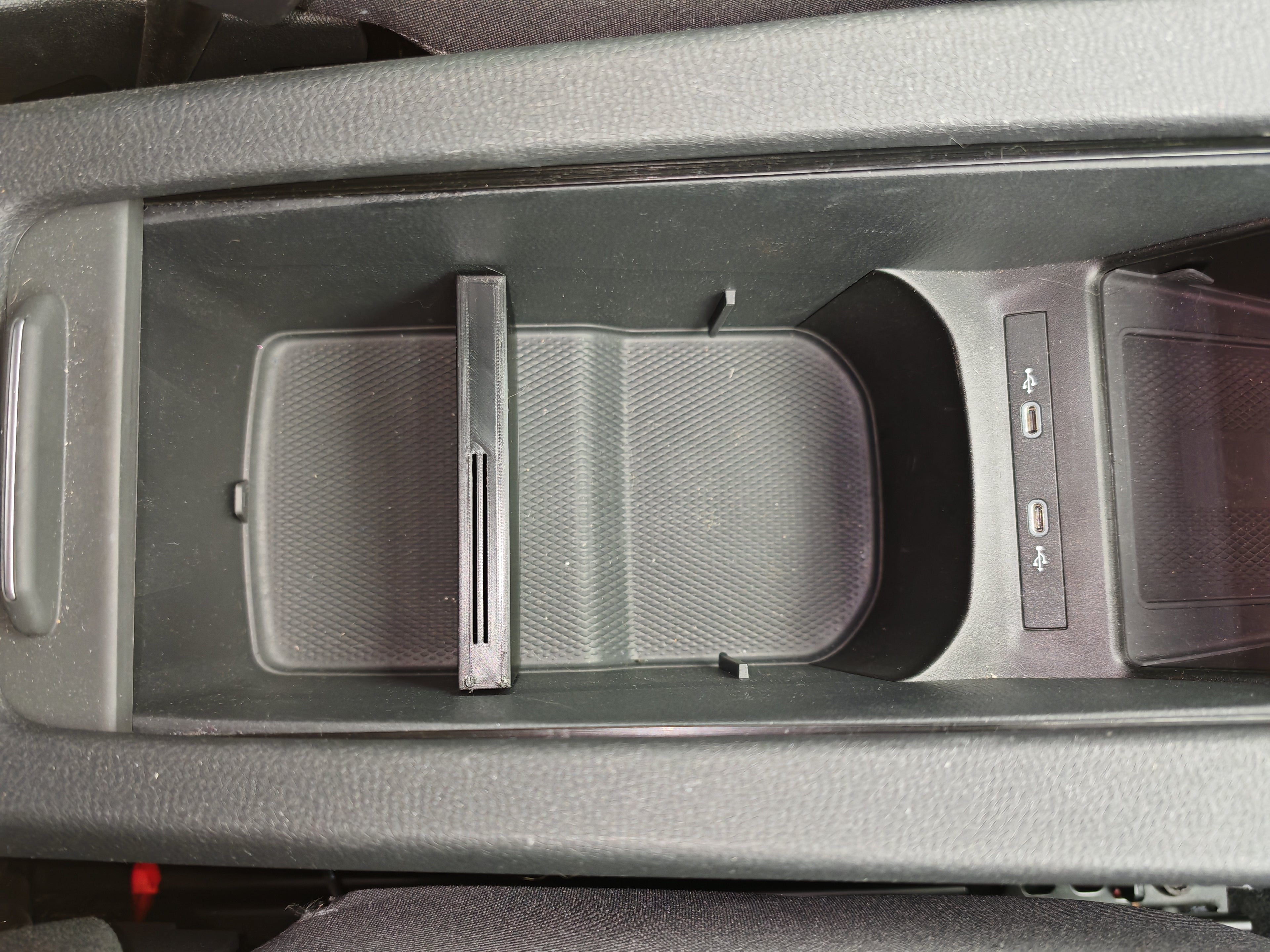 Straight VW ID.3/ID.4/ID.5/ID.7 Divider Card Slot