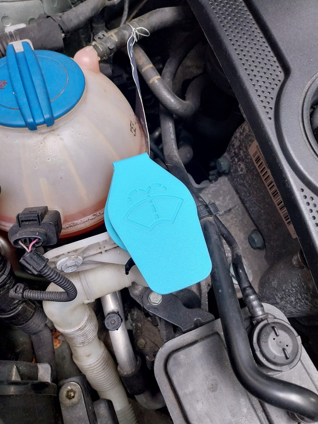 Volkswagen car windshield wiper water cover