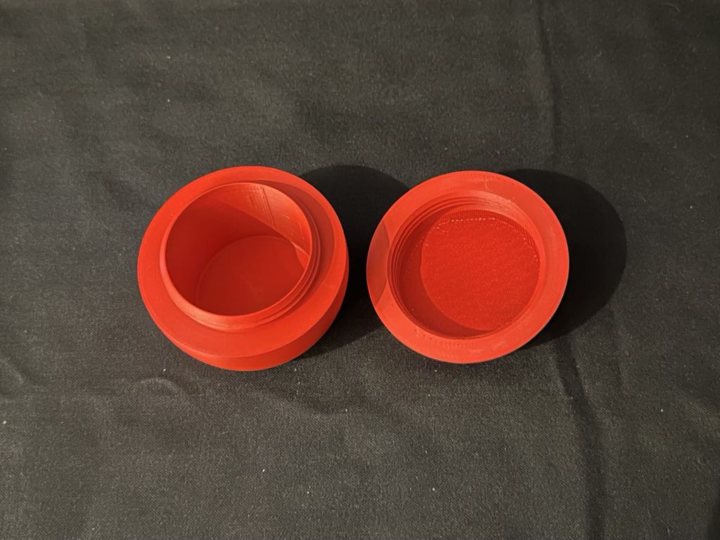 2 Color Apple Shaped Threaded Container