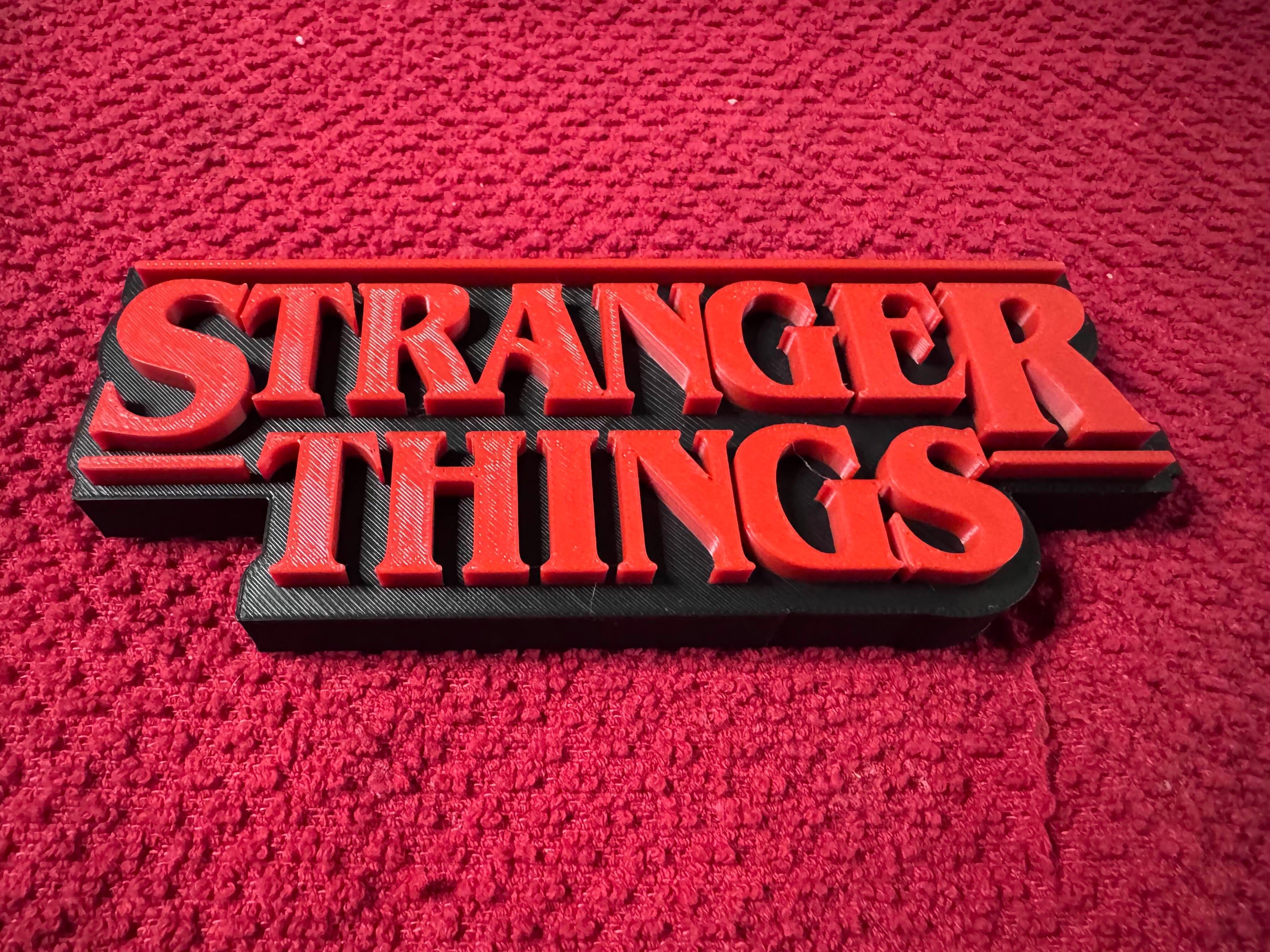 Logo Stranger Things da scrivania (3MF, 2 colori)