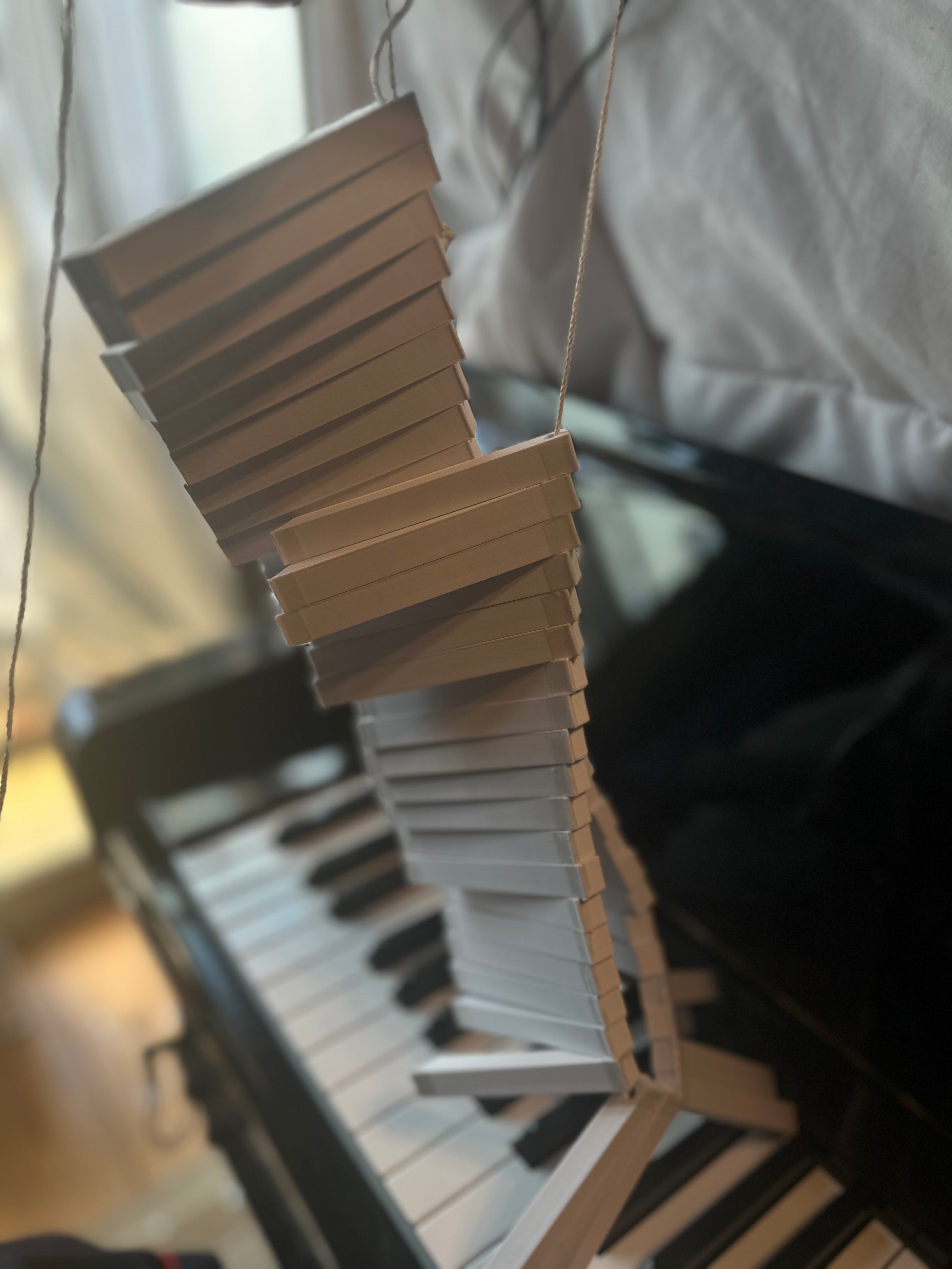 Same‑Fingering Piano Overlay