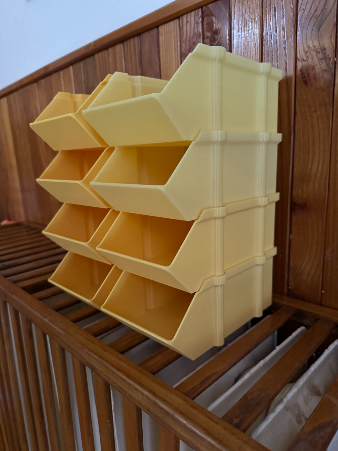 Solid stackable box 150x100x60 (inner dimension)