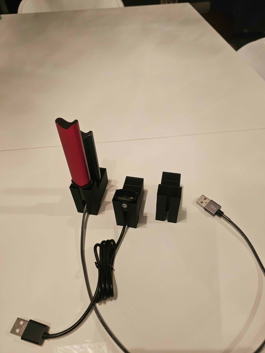Vuse Alto Charger and Battery holder 3 slot