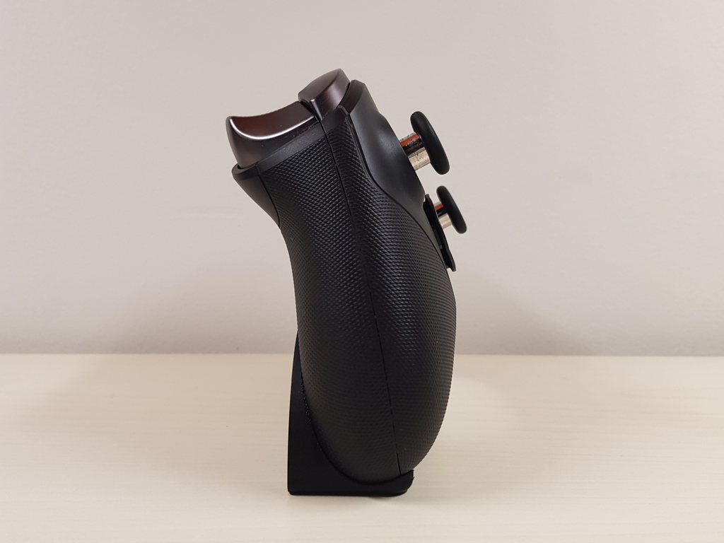 Invisible Xbox Elite Series 2 Holder Minimalist