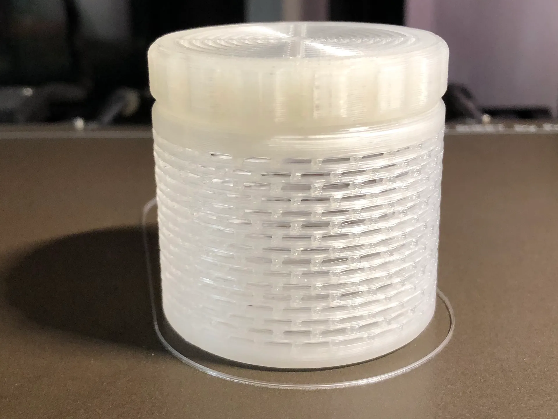Silica gel spool container