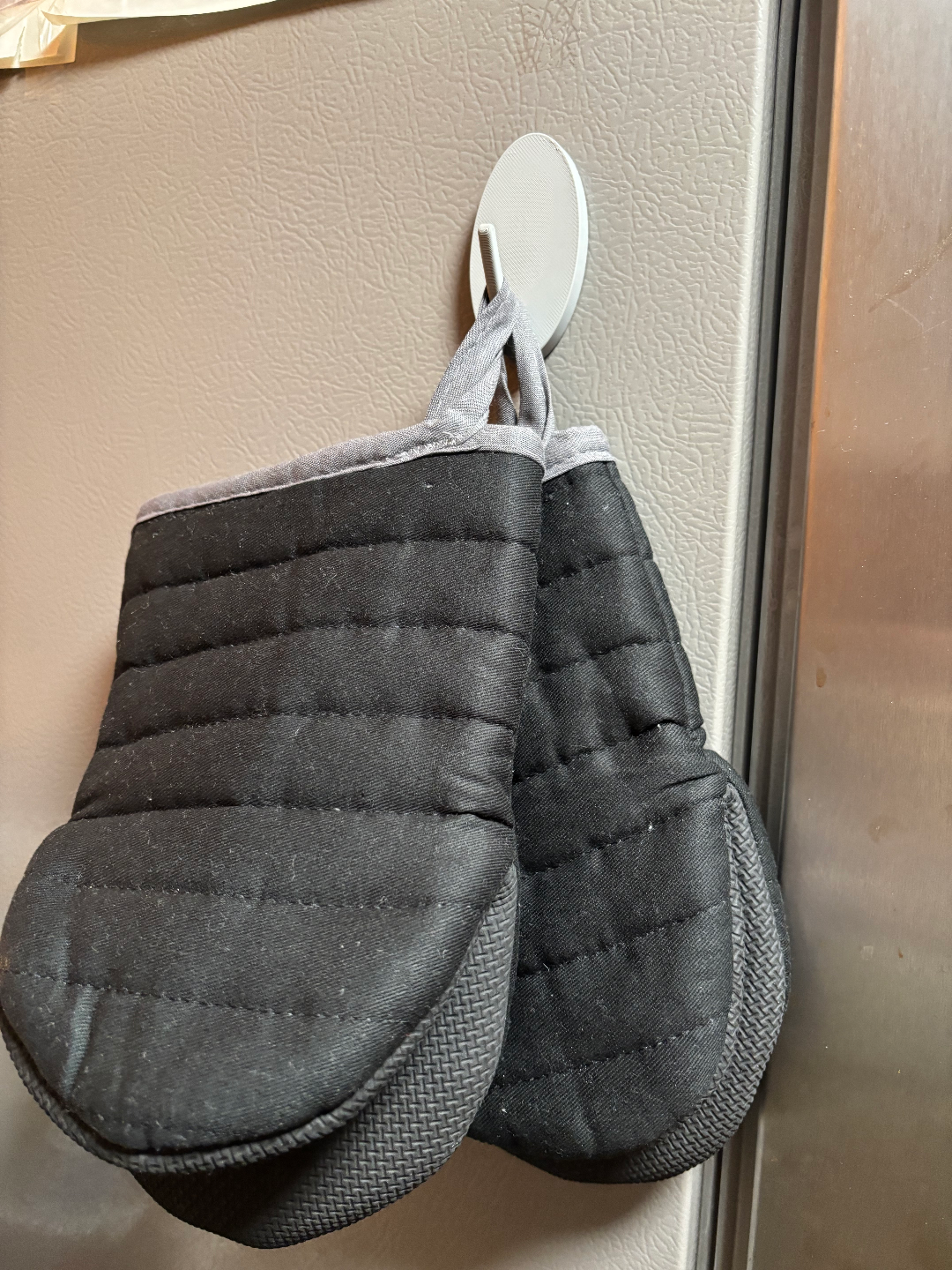 Fridge Hook w/ Magnet Insert