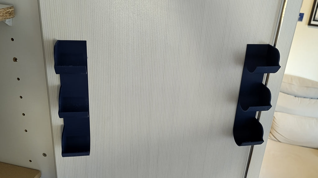 Kitchen roll holder