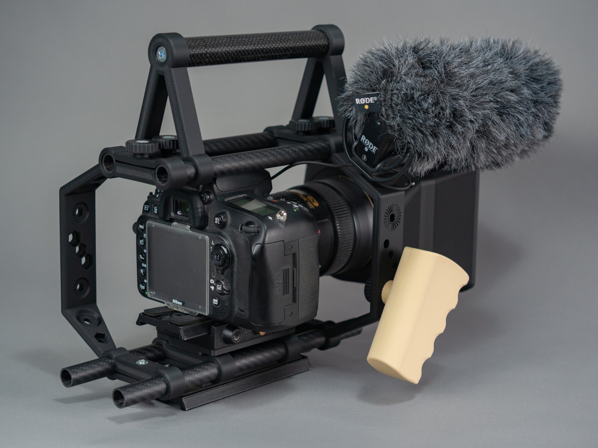DSLR cage/rail rig with Matte box