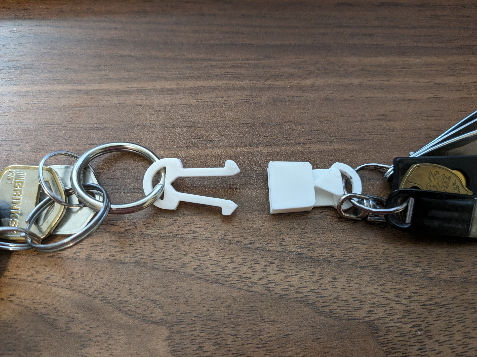 Secure Keychain Quick-Release Buckle