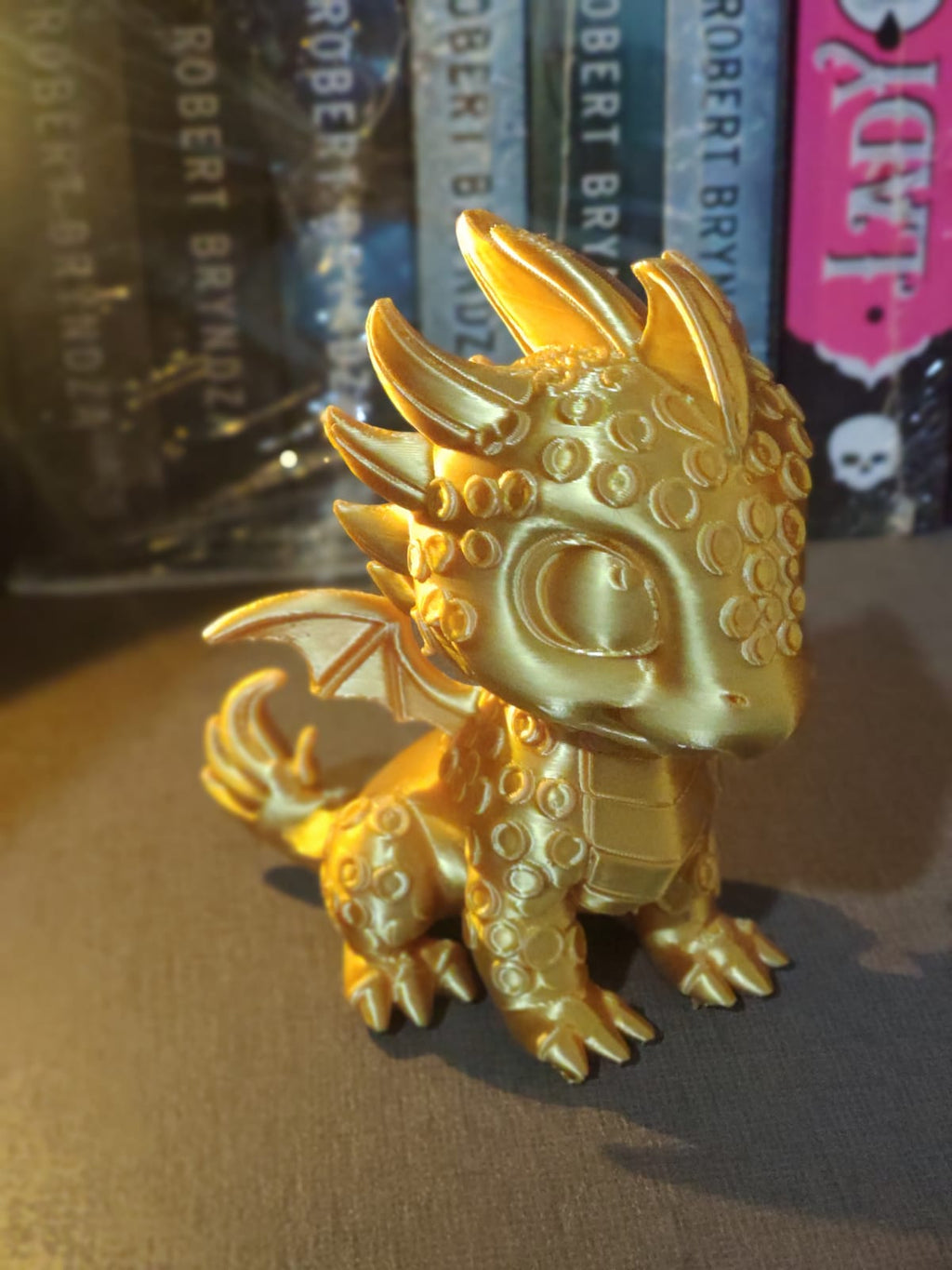 Golden Baby Dragon – Andarna (Fourth Wing)