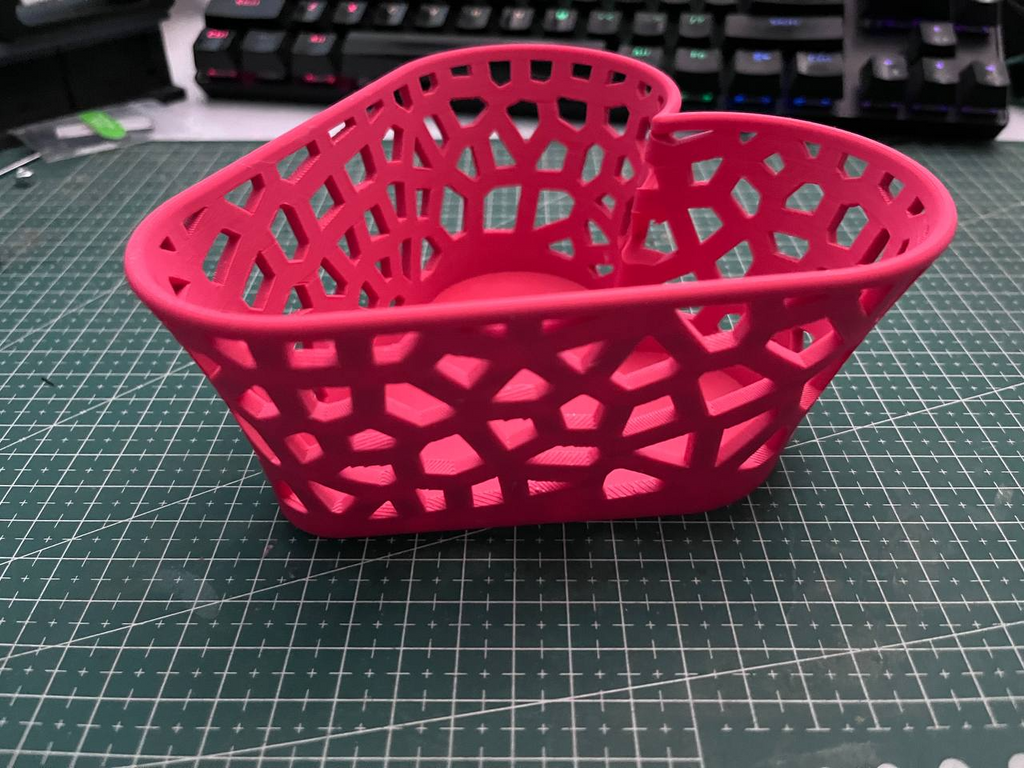 Heart basket