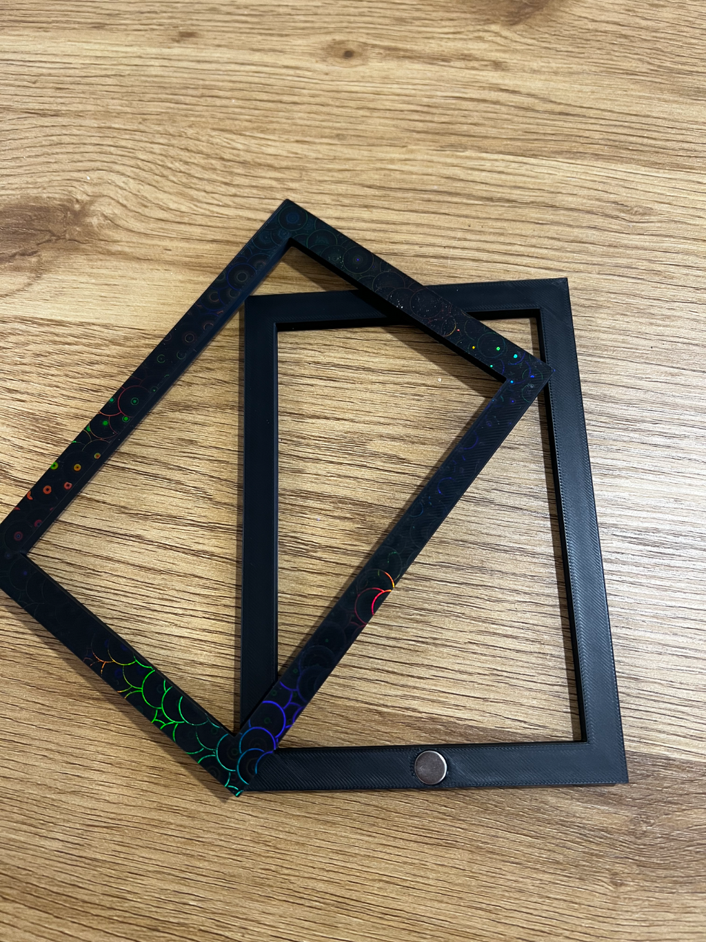 Picture frame with magnets