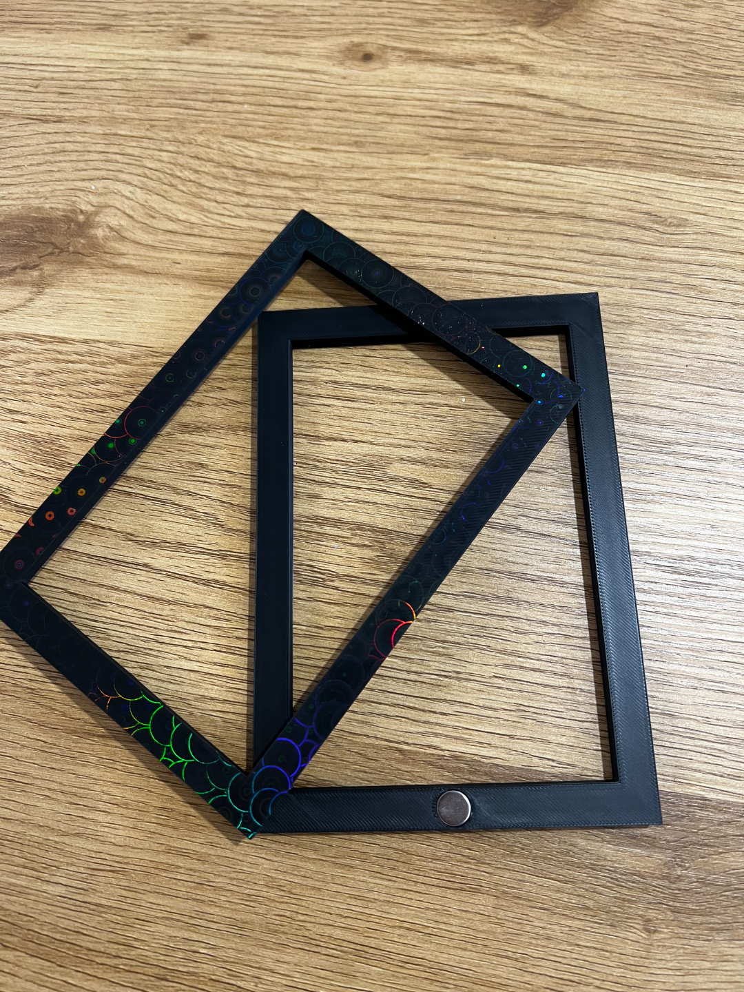 Picture frame with magnets