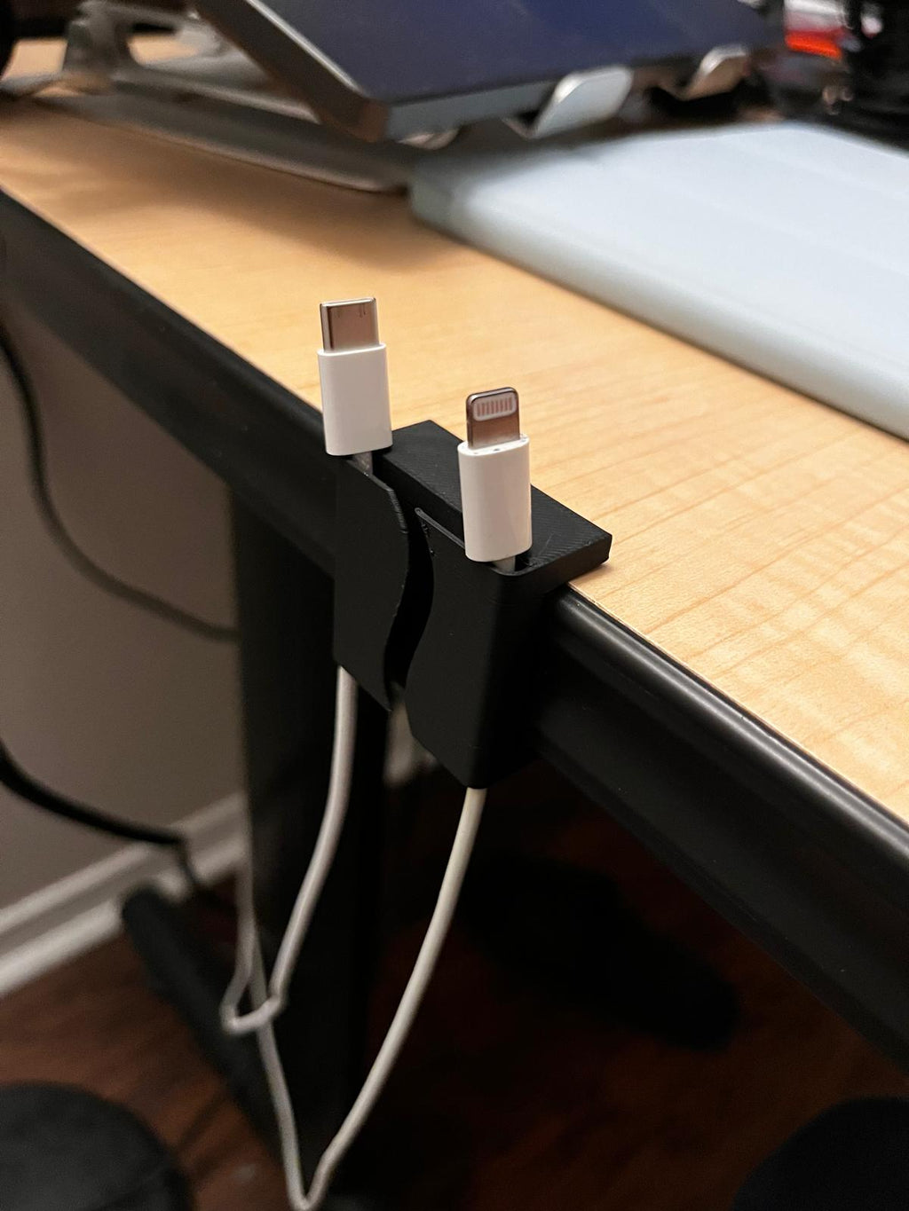 Cable Desk Management