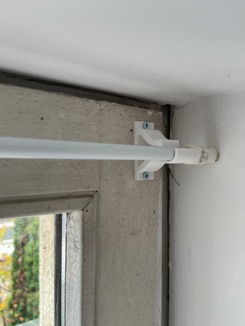 Curtain rod hanger 12mm