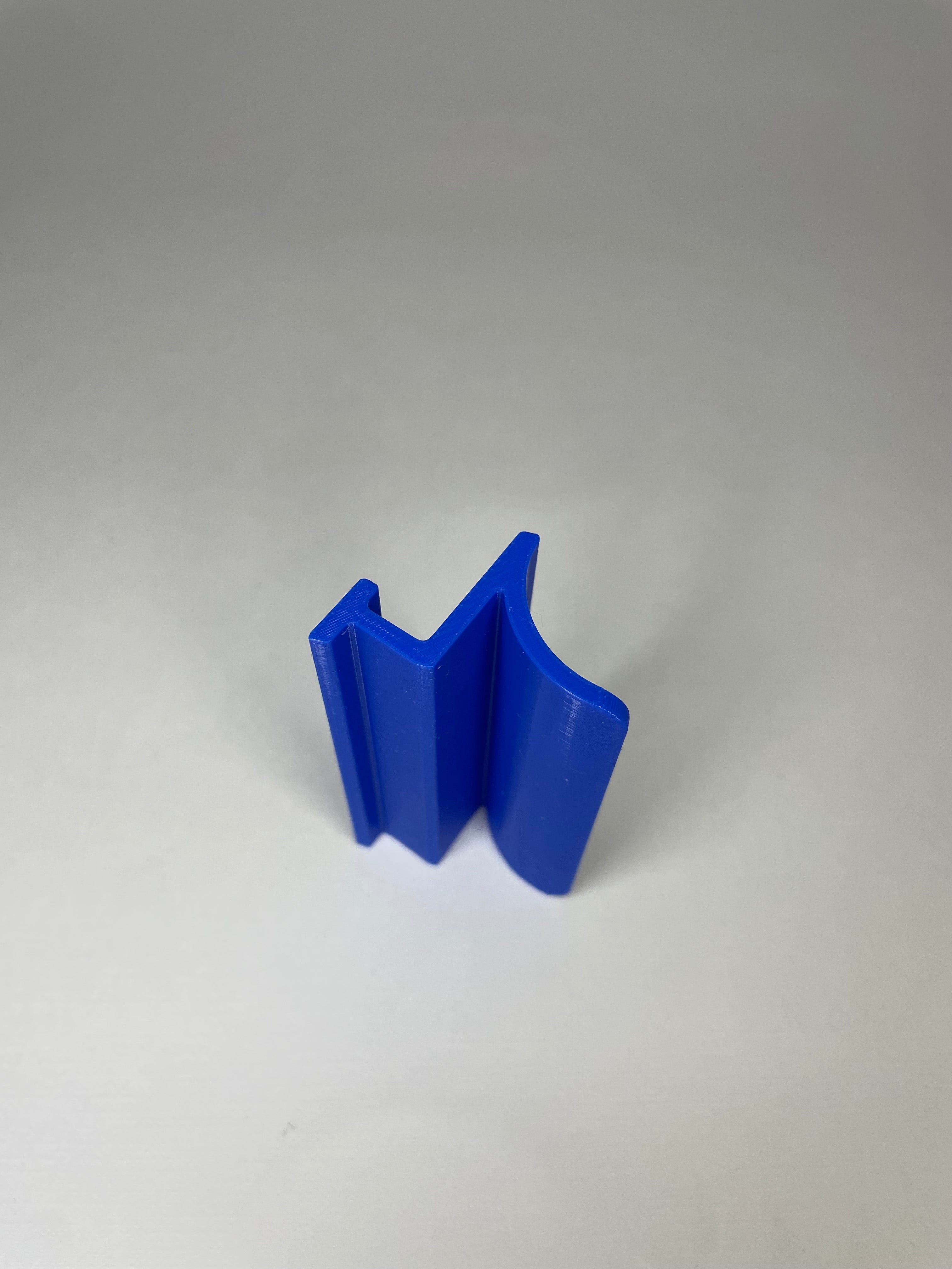 Minimalistic Phone Stand (only 15g of filament)