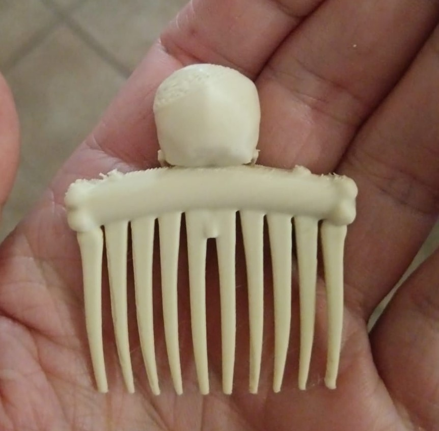 Bones hair comb