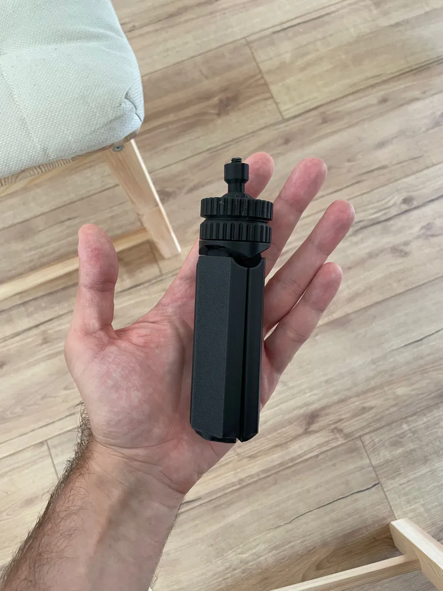 Tripod. Universal, Foldable & Fully Printable v3.1