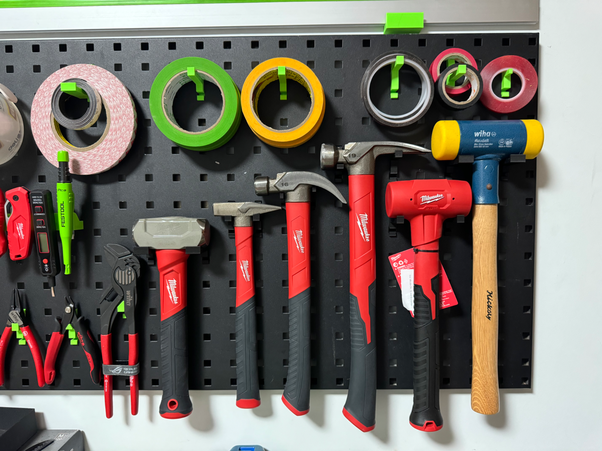 Tool Holder (Square Hole)