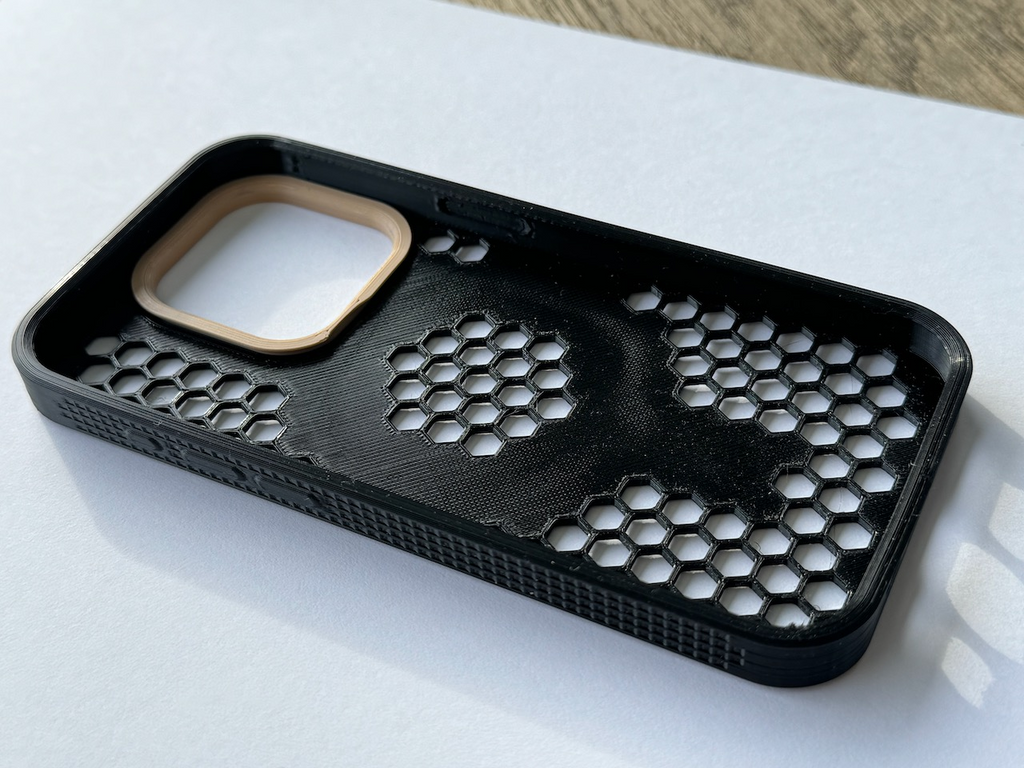 iPhone 15 Pro case (flexible, MagSafe)