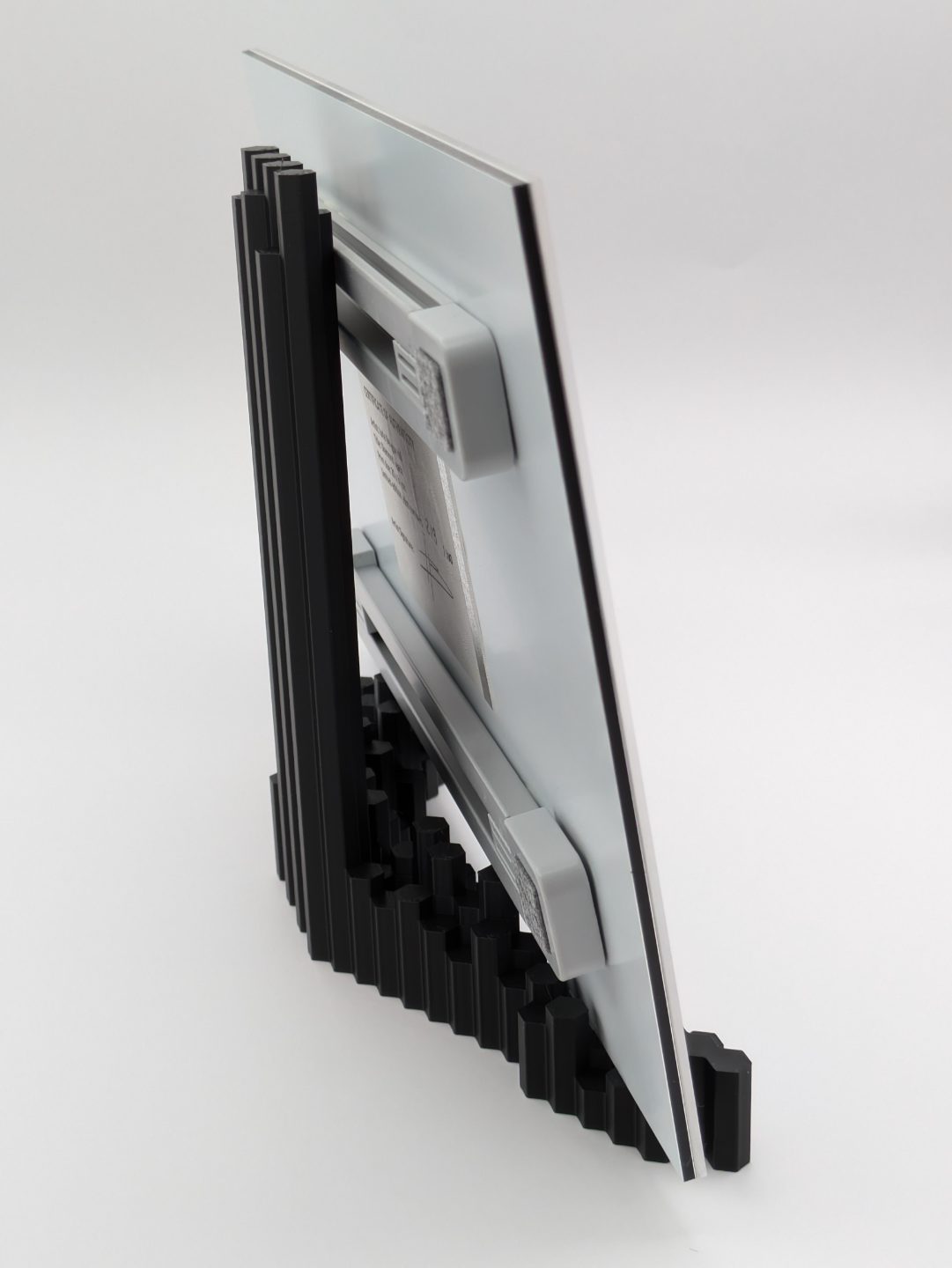Basalt Column Easel for 12" x 8" picture