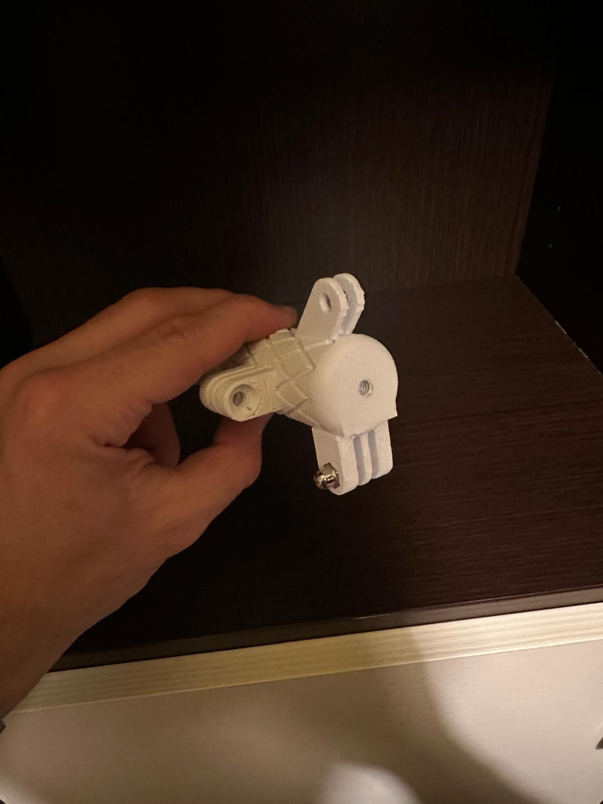 multi-accessory camera handle