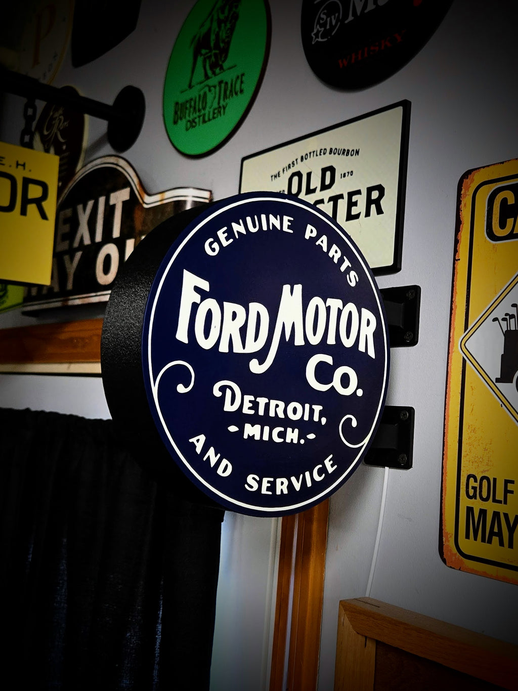 FORD SERVICE - 2-Sided Gas Station Lightbox Sign