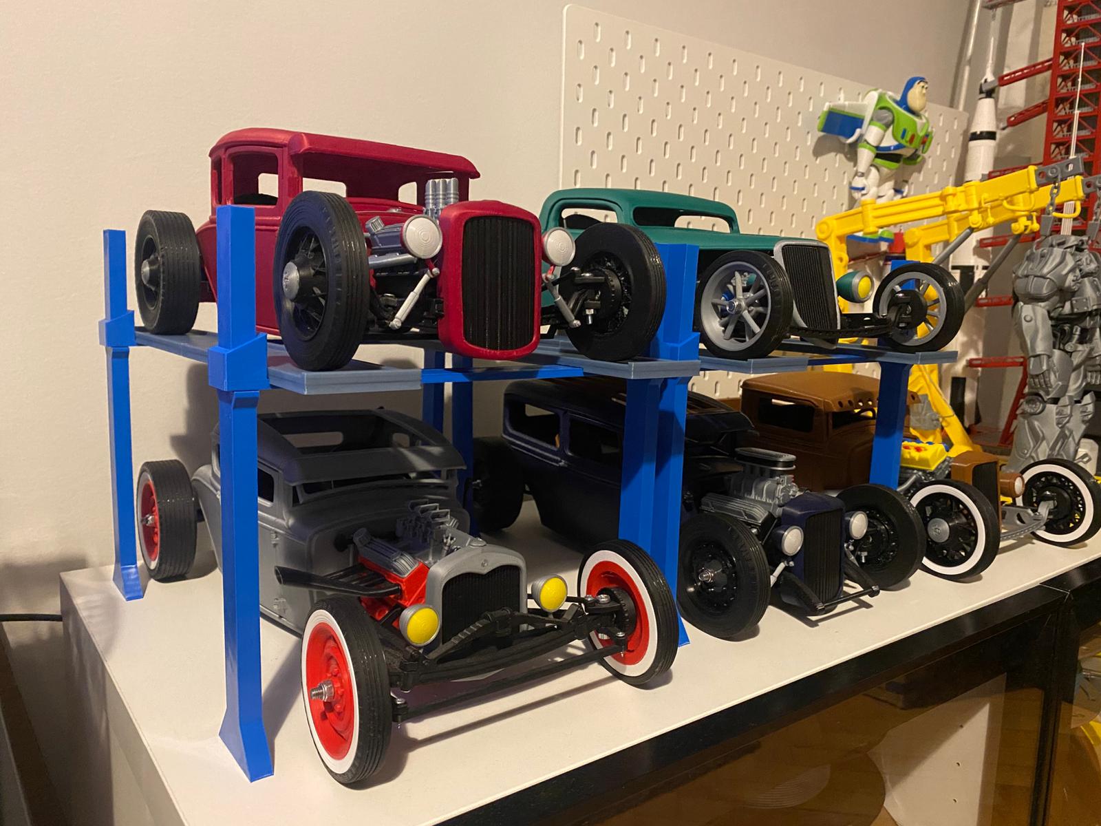 1/12 Scale Model Car Lift (Scalable Design)