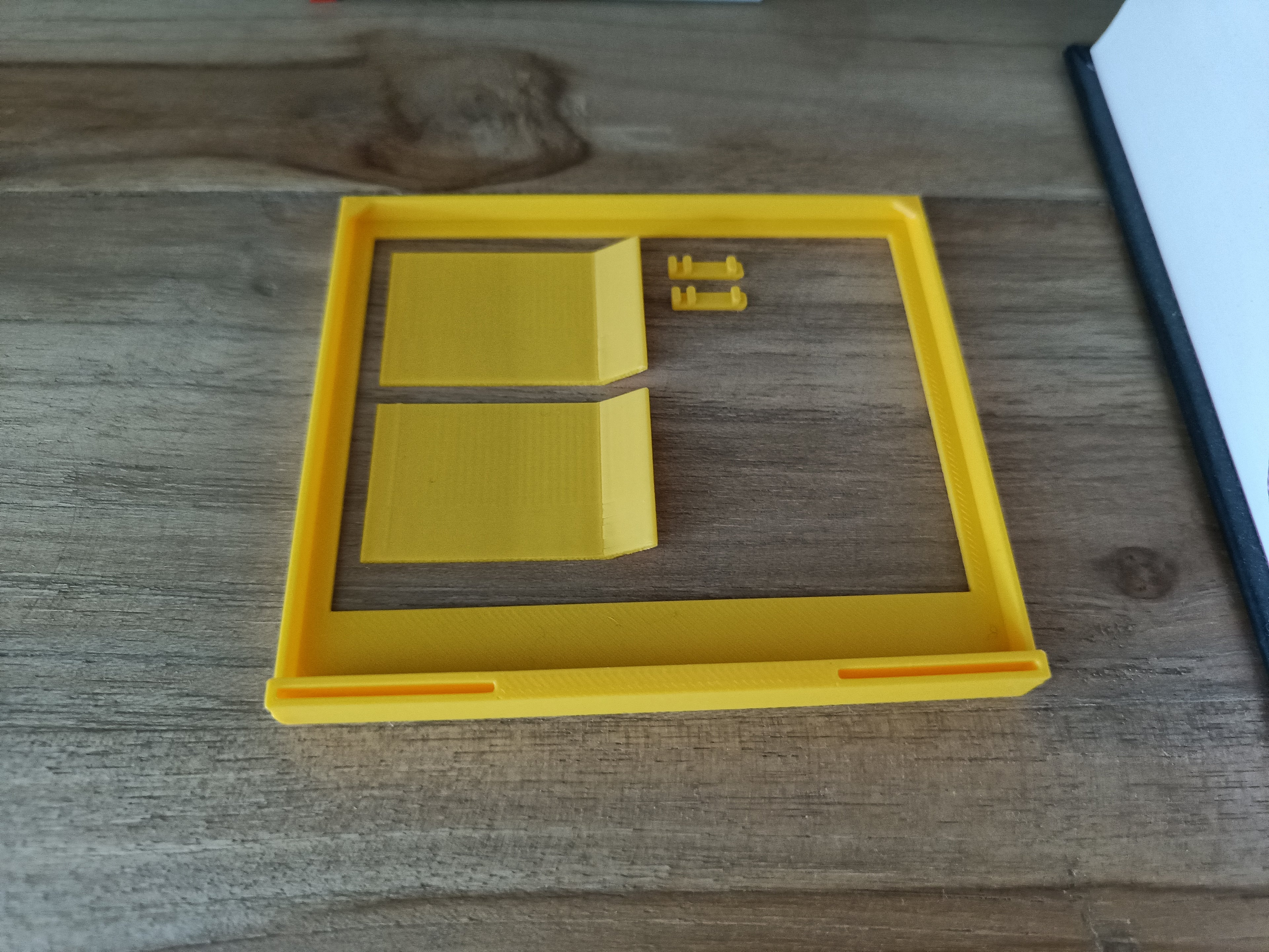 Inky wHAT frame for Raspberry Pi Zero